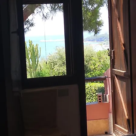 Sardegna,villino Immerso Nel A 150 Mt Dal Mare