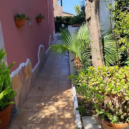 Сasa de vacaciones Sardegna,villino Immerso Nel A 150 Mt Dal Mare Quartu SantʼElena